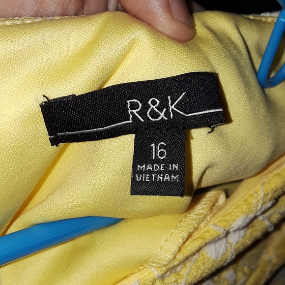 R&K Dresses Rk Cap Sleeve Yellow Dress With Daisys Size 6 Poshmark